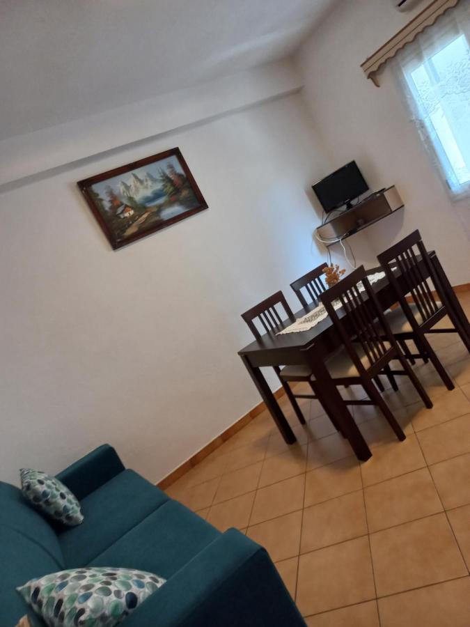 Apartament Gloria&Mitati Orikum Eksteriør bilde